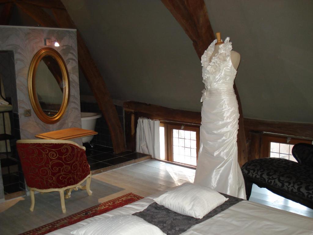 Aparthotel De Beek Anno 1410 シント・トロイデン 部屋 写真