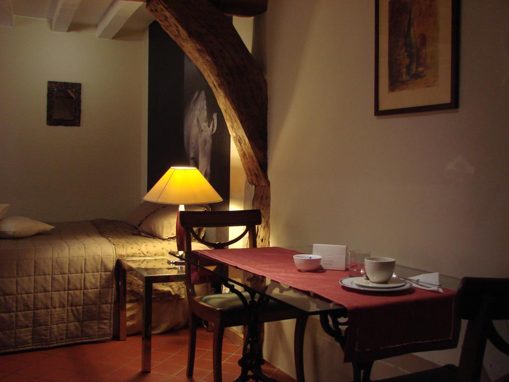 Aparthotel De Beek Anno 1410 シント・トロイデン 部屋 写真